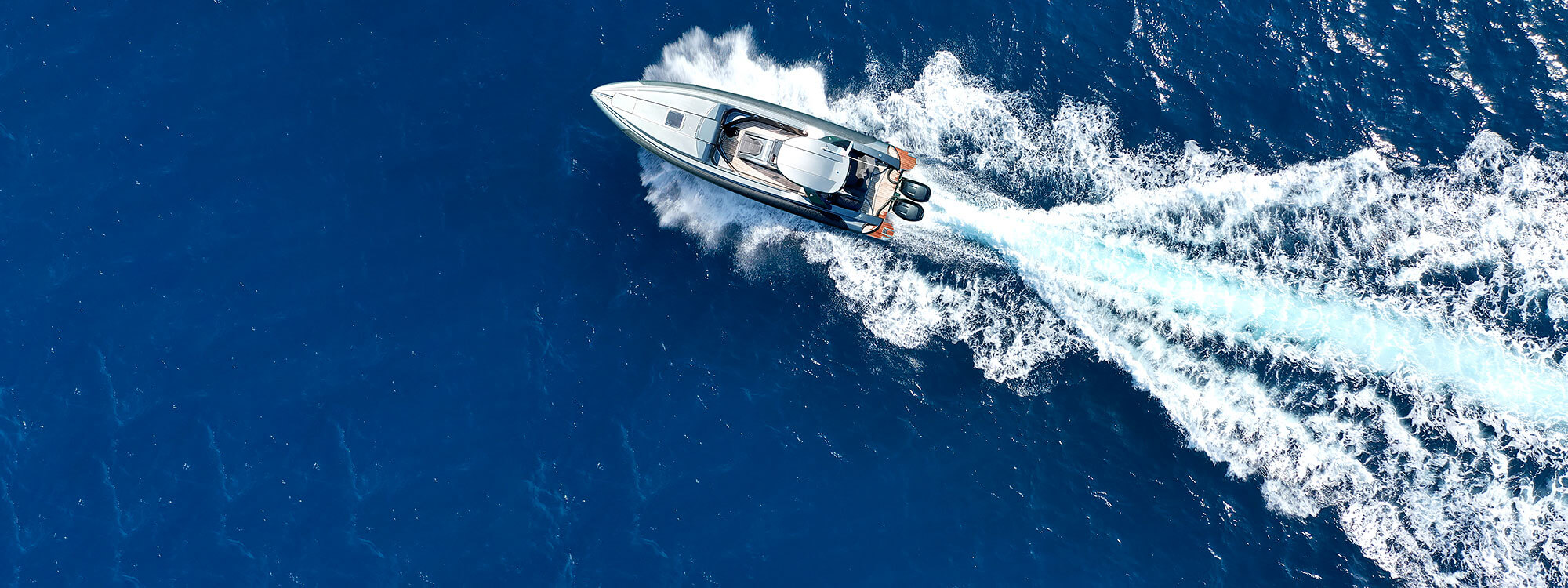 boat top view